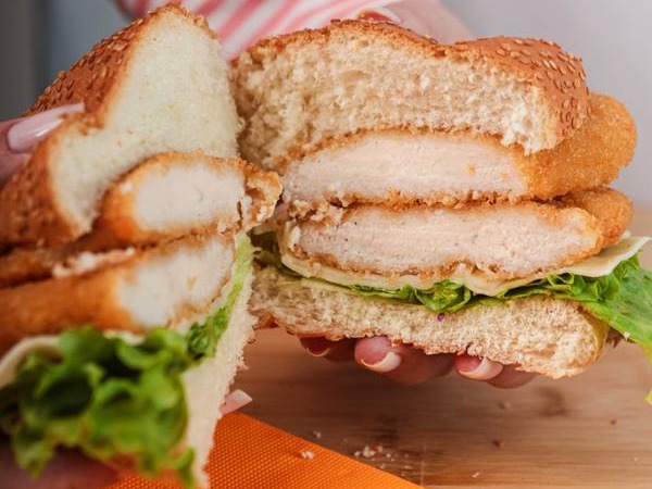 Filezinhos de Frango Empanados Baita