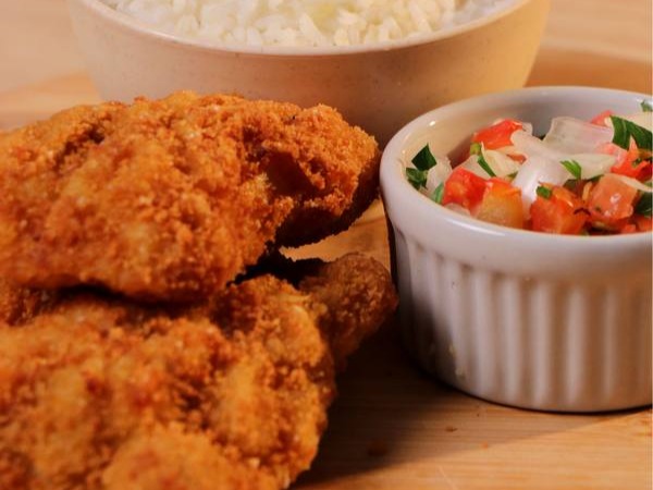 Coxas e Sobrecoxas de Frango Empanadas Baita